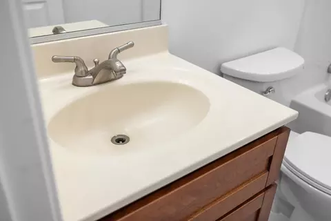 Bath - 91 Lofty Cir, Stuarts Draft, VA 24477 photo 6 of 10