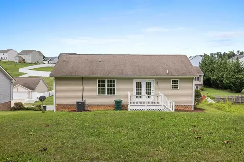 Exterior - 91 Lofty Cir, Stuarts Draft, VA 24477 photo 6 of 16