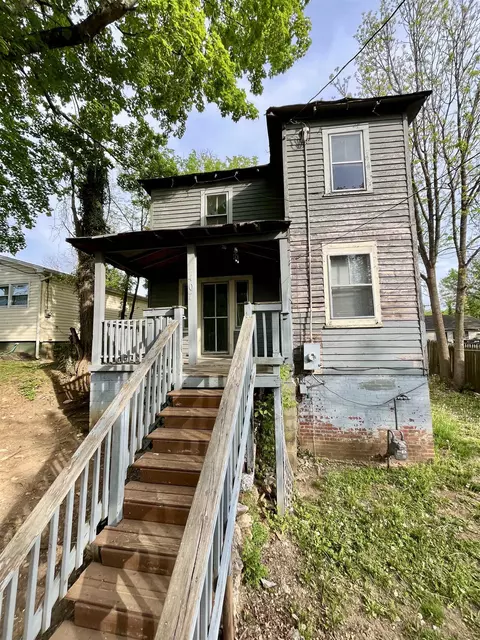 407 Carruthers St, Lexington, VA 24450