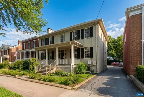 211 E High St E, Charlottesville, VA 22902 photo 3
