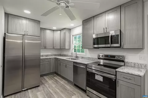 1506 Trailridge Rd, Charlottesville, VA 22903