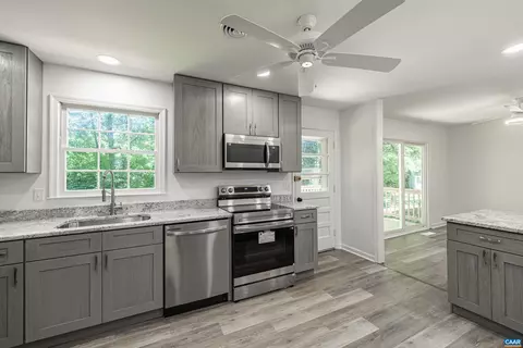 1506 Trailridge Rd, Charlottesville, VA 22903