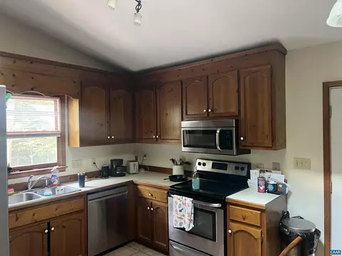 16 Hatchechubee Rd, Palmyra, VA 22963 photo 4