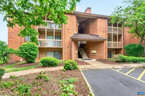143 Green Turtle Ln #6, Charlottesville, VA 22901