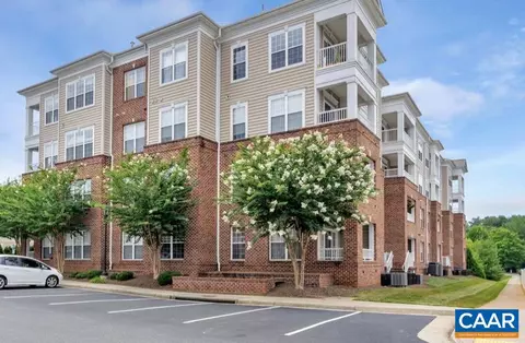 1051 Glenwood Station Ln #103, Charlottesville, VA 22901