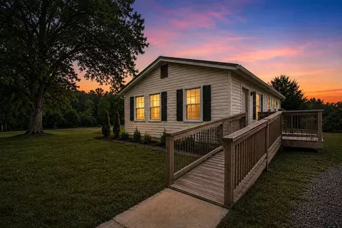 8 Westgate Rd, Verona, VA 24482