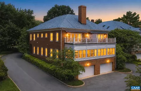 512 Worthington Dr #B, Charlottesville, VA 22903