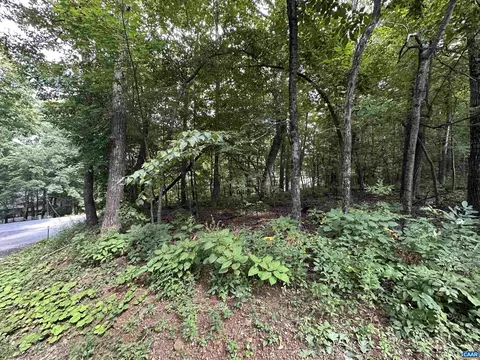 11 Fairway Oaks Ln, Wintergreen Resort, VA 22967