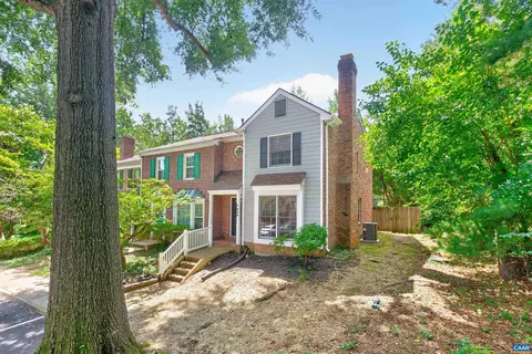 936 Huntwood Ln, Charlottesville, VA 22901