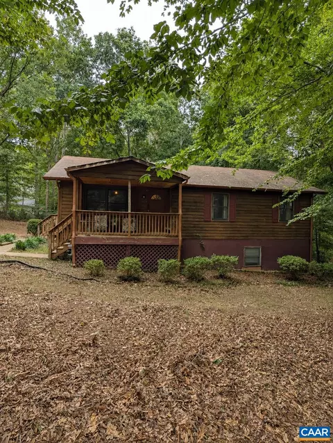 13 Holly Cir, Palmyra, VA 22963