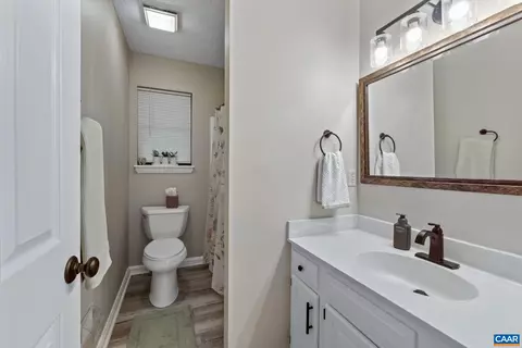 Bath - 3 Maplevale Dr, Palmyra, VA 22963 photo 1 of 3