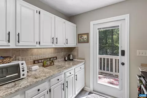 Kitchen - 3 Maplevale Dr, Palmyra, VA 22963 photo 1 of 2