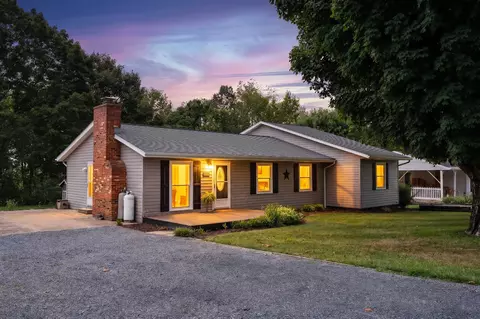 8701 Lacey Heights Ave, Harrisonburg, VA 22802