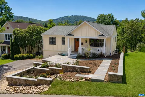 1512 Chesapeake St, Charlottesville, VA 22902