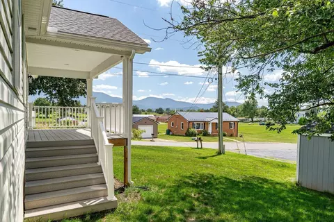 Exterior - 320 Eighth Ave, Luray, VA 22835 photo 12 of 14