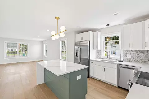 Kitchen - 320 Eighth Ave, Luray, VA 22835 photo 7 of 15