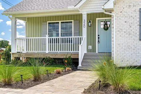 Exterior - 320 Eighth Ave, Luray, VA 22835 photo 3 of 14