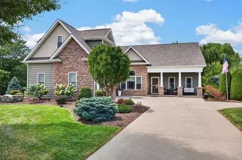 19 Ashlar Ct, Waynesboro, VA 22980