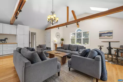 6280 Blenheim Rd, Scottsville, VA 24590