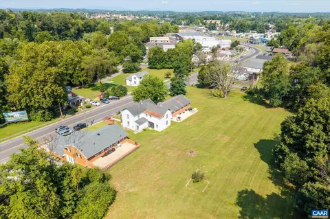 View/Area - 1329 E Main St E, Waynesboro, VA 22980 photo 7 of 15