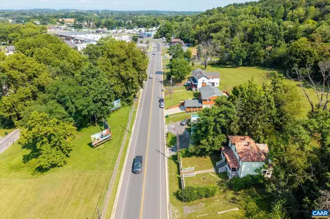 View/Area - 1329 E Main St E, Waynesboro, VA 22980 photo 11 of 15