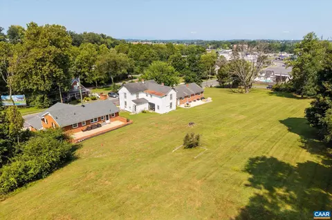 View/Area - 1329 E Main St E, Waynesboro, VA 22980 photo 13 of 15