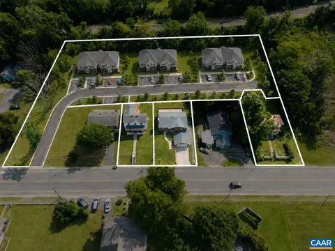 View/Area - 1329 E Main St E, Waynesboro, VA 22980 photo 3 of 15