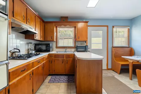 Kitchen - 1329 E Main St E, Waynesboro, VA 22980 photo 2 of 5