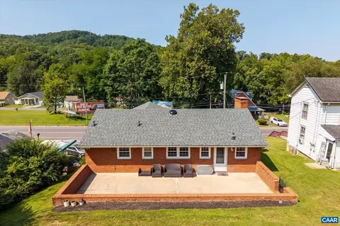 Exterior - 1325 E Main St E, Waynesboro, VA 22980 photo 4 of 16