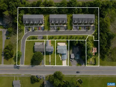 View/Area - 1325 E Main St E, Waynesboro, VA 22980 photo 5 of 16