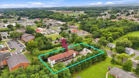 841 S Main St, Woodstock, VA 22664