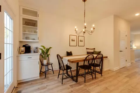 Dining - 1663 Palomino Trl, Harrisonburg, VA 22801 photo 2 of 4