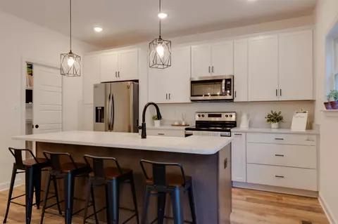 Kitchen - 1663 Palomino Trl, Harrisonburg, VA 22801 photo 3 of 7