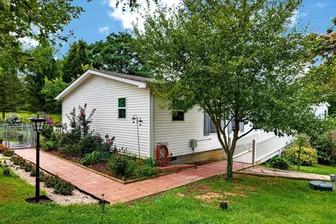 Exterior - 52 Cloverdale Ln, Stuarts Draft, VA 24477 photo 10 of 19
