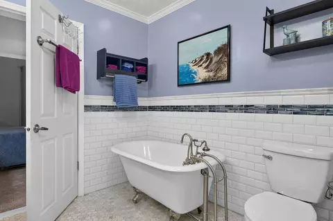 Bath - 52 Cloverdale Ln, Stuarts Draft, VA 24477 photo 5 of 7