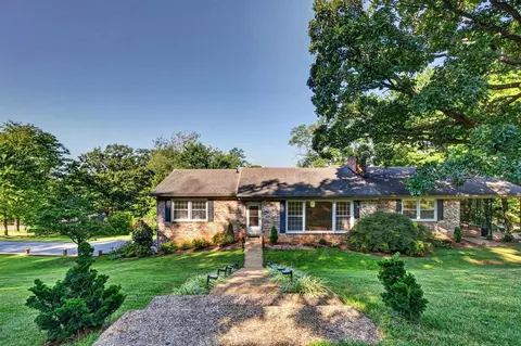 1222 Woodcrest Cir, Harrisonburg, VA 22801