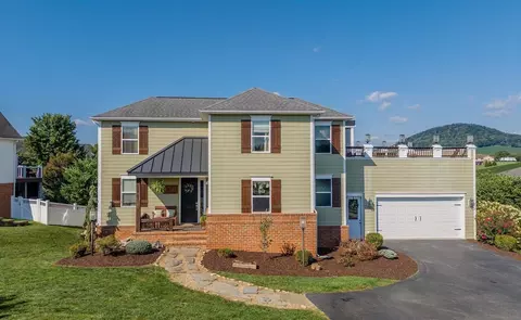 3525 White Oak Dr, Harrisonburg, VA 22801