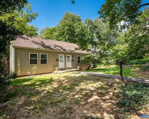 2525 Woodland Dr #A&B, Charlottesville, VA 22903