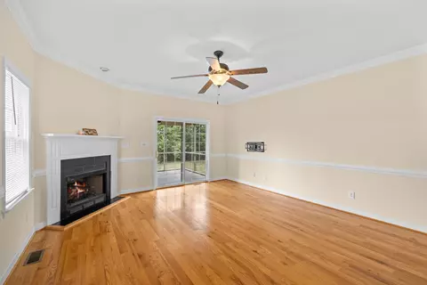 Living - 157 Bryant Dr, Waynesboro, VA 22980 photo 2 of 7