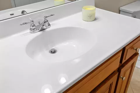 Bath - 157 Bryant Dr, Waynesboro, VA 22980 photo 5 of 8