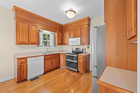 Kitchen - 157 Bryant Dr, Waynesboro, VA 22980 photo 2 of 9