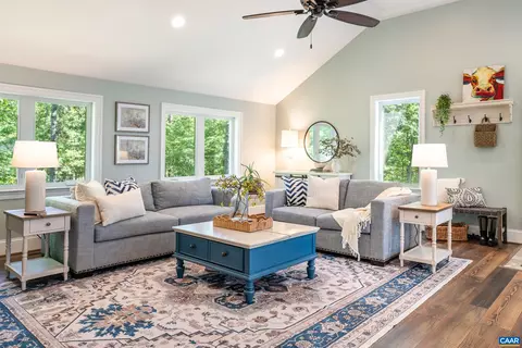 2725 Thomas Jefferson Pkwy, Charlottesville, VA 22902