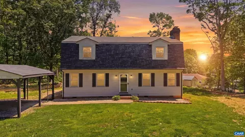 227 Oakland Dr, Madison Heights, VA 24572