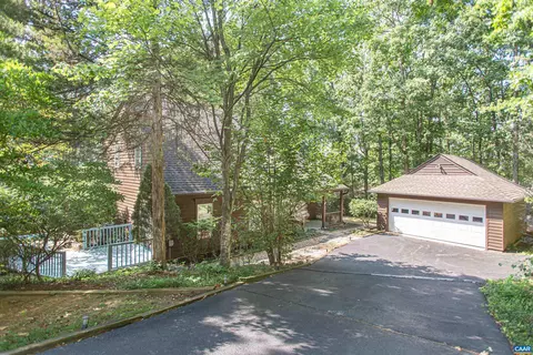1479 Gray Stone Ct, Charlottesville, VA 22903