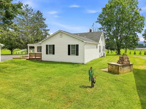 Exterior - 1749 Georgetown Rd, Mount Jackson, VA 22842 photo 5 of 11