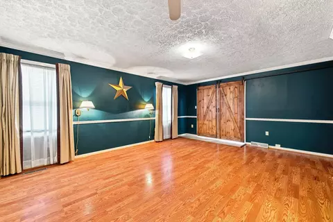 Living - 1749 Georgetown Rd, Mount Jackson, VA 22842 photo 12 of 12