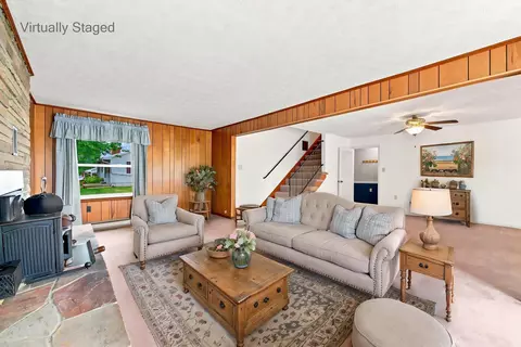 Living - 1749 Georgetown Rd, Mount Jackson, VA 22842 photo 4 of 12