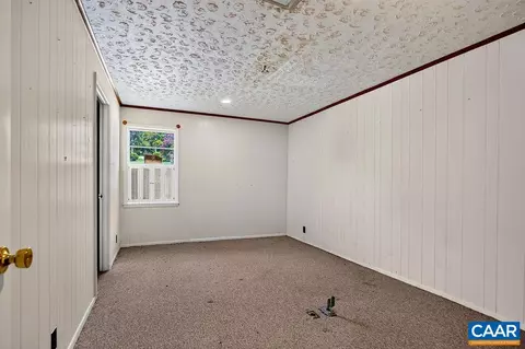 Bedroom - 10681 James River Rd, Shipman, VA 22971 photo 1 of 2