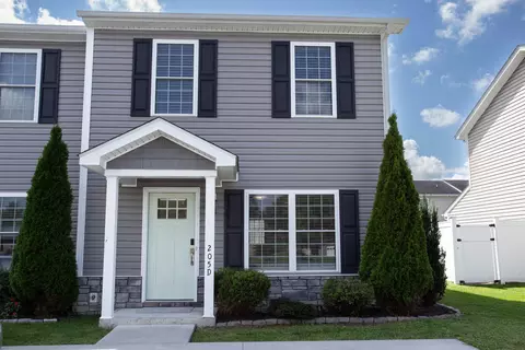 205 15th St #D, Grottoes, VA 24441