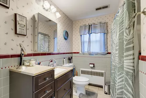 Bath - 248 Stuart Ave, Stuarts Draft, VA 24477 photo 1 of 1